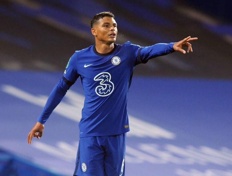 半岛体育官网-再次吃红牌+定位球丢分：这支切尔西问题依旧，他们缺少一个大哥